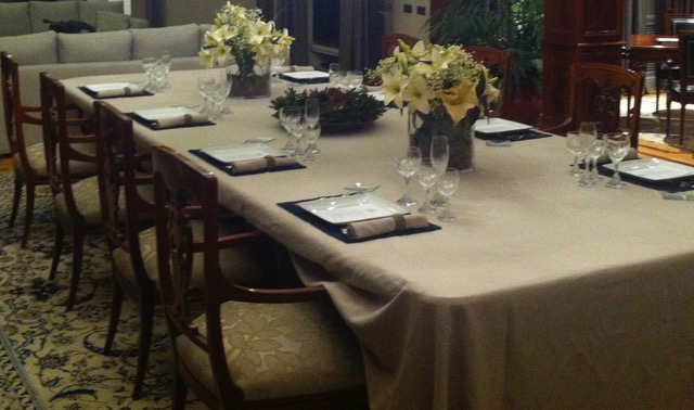 Mesa preparada para un evento