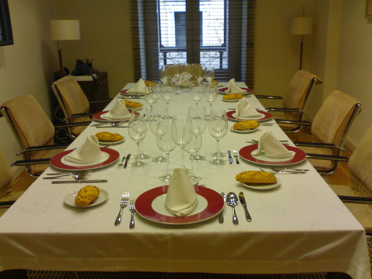 Mesa formal preparada